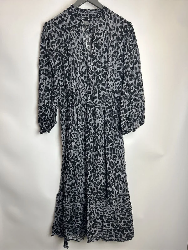 Womens Animal Print Dress - Grey. UK 10 **** Ref V554