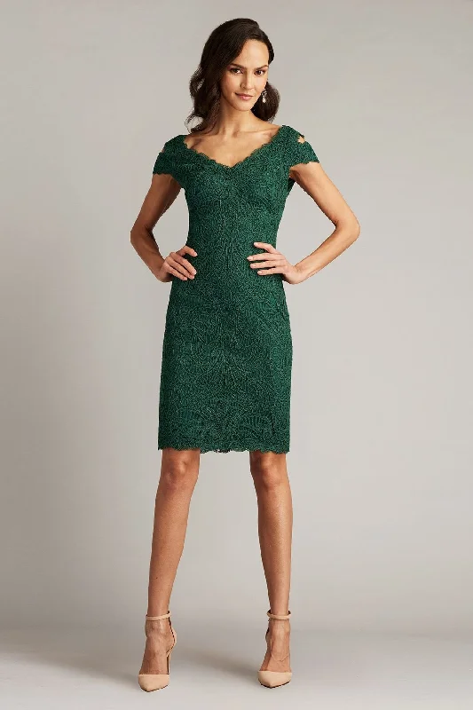 Tadashi Shoji BJF18382M Fitted Short Cocktail Dress