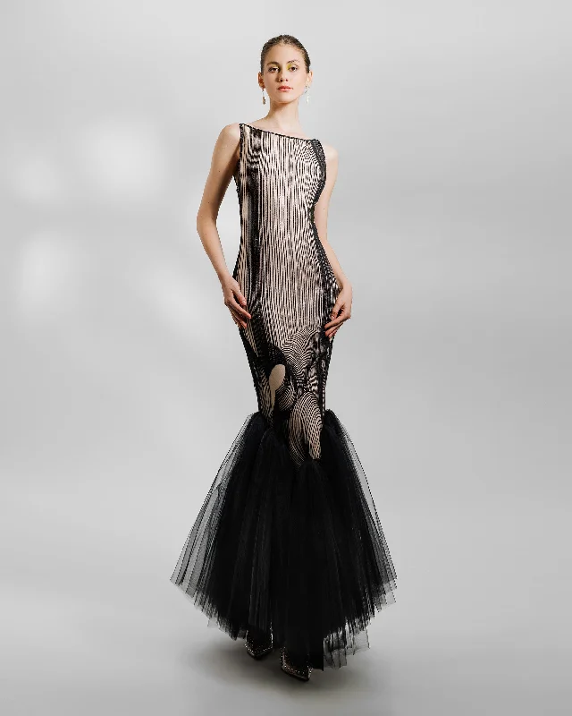 Embroidered Pattern Slim-Cut Dress
