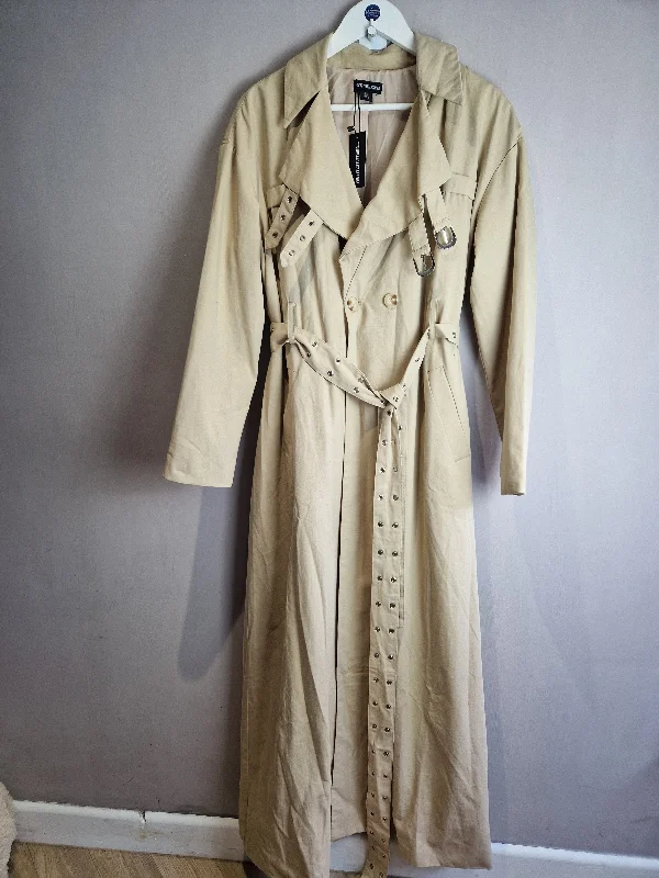 Pretty Little Thing Maxi Trench Coat, new - size 8 Fashionable Pleated Trench Coat