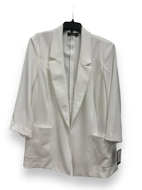 White Blazer Nine West, Size 2x Slim Fit Blazer