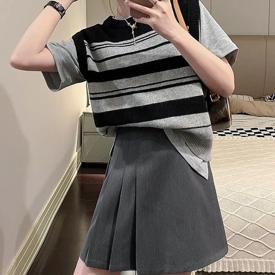 NiDELL Spring . New Korean Style Striped round Neck Knitted Vest Women's Loose All-Matching Sleeveless Waistcoat Vest Elegant Woolen Waistcoat NiDELL Spring . New Korean Style Striped round Neck Knitted Vest Women's Loose All-Matching Sleeveless Waistcoat Vest Elegant Woolen Waistcoat