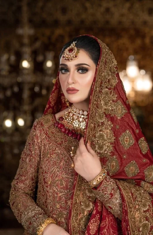 Bridal Traditional Embellished Ensemble with a Handcrafted Shawl Trendy Bohemian Shawl Cape