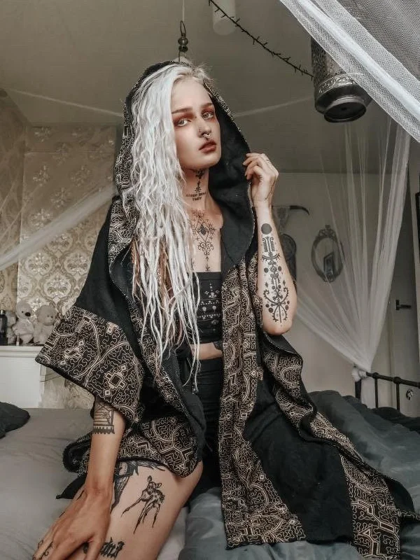 AYAWA Womens Hooded Black Kimono Cape Poncho Shipibo Sacred Patterns Ceremony Ritual Shaman Tribal Shawl Viking Festival Wrap Rave AJJAYA Warm Knit Shawl Wrap