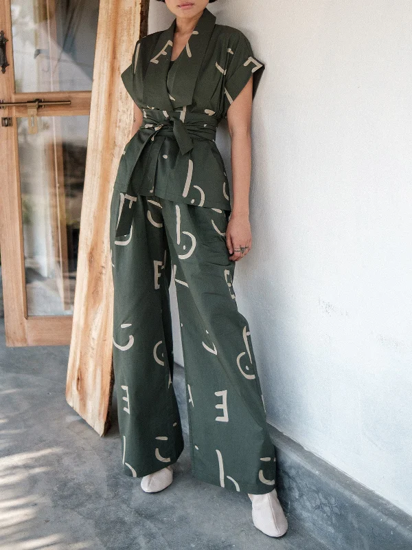 Line Printed Berlin Shawl Collar Deep Green Elegant Wool Shawl Cape