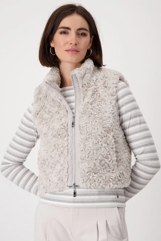 Monari 808237 City Vibes Cropped Faux Fur Waistcoat in Moon Trendy Zip-Up Waistcoat Jacket Monari 808237 City Vibes Cropped Faux Fur Waistcoat in Moon Trendy Zip-Up Waistcoat Jacket