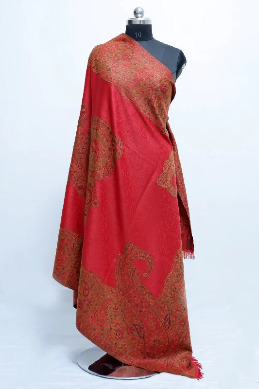 Red Colour Jamawar Shawl With Highly Defined Borders And All Over Motifs Look Elegant. Elegant Velvet Shawl Cape