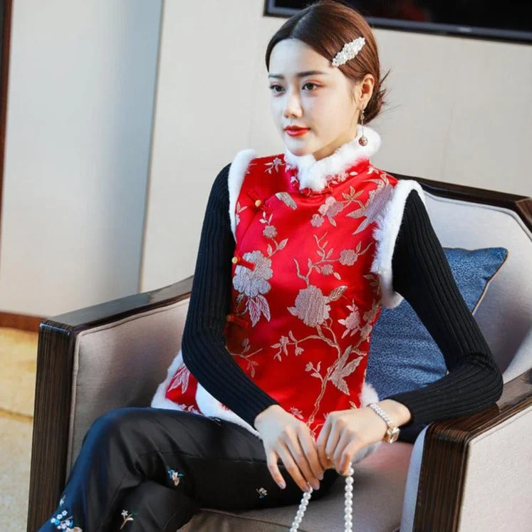 Floral Brocade Fur Edge Cheongsam Top Chinese Wadded Waistcoat Vest Trendy Hooded Waistcoat Vest Floral Brocade Fur Edge Cheongsam Top Chinese Wadded Waistcoat Vest Trendy Hooded Waistcoat Vest